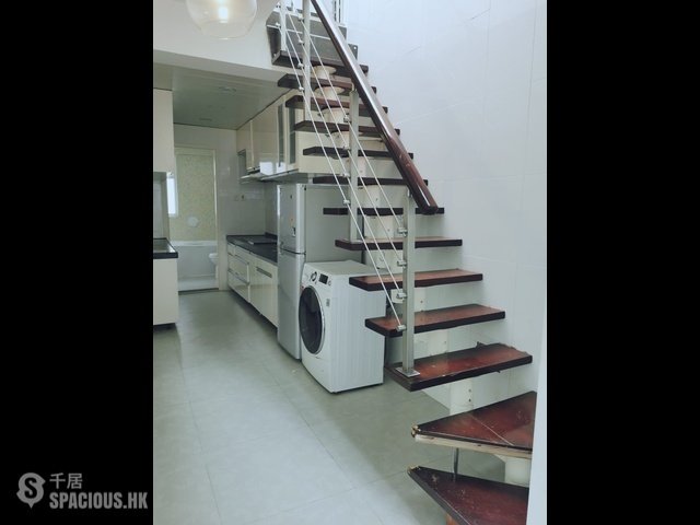 Wan Chai - 14, Tai Yuen Street 01