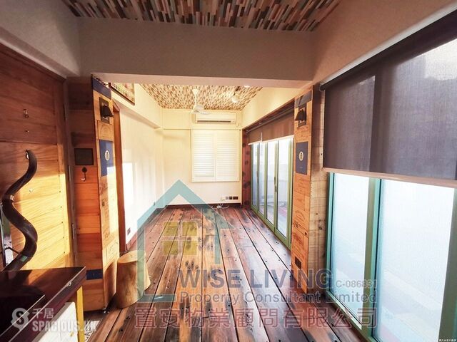 Wan Chai - Tung Shing (Sing) Building 01