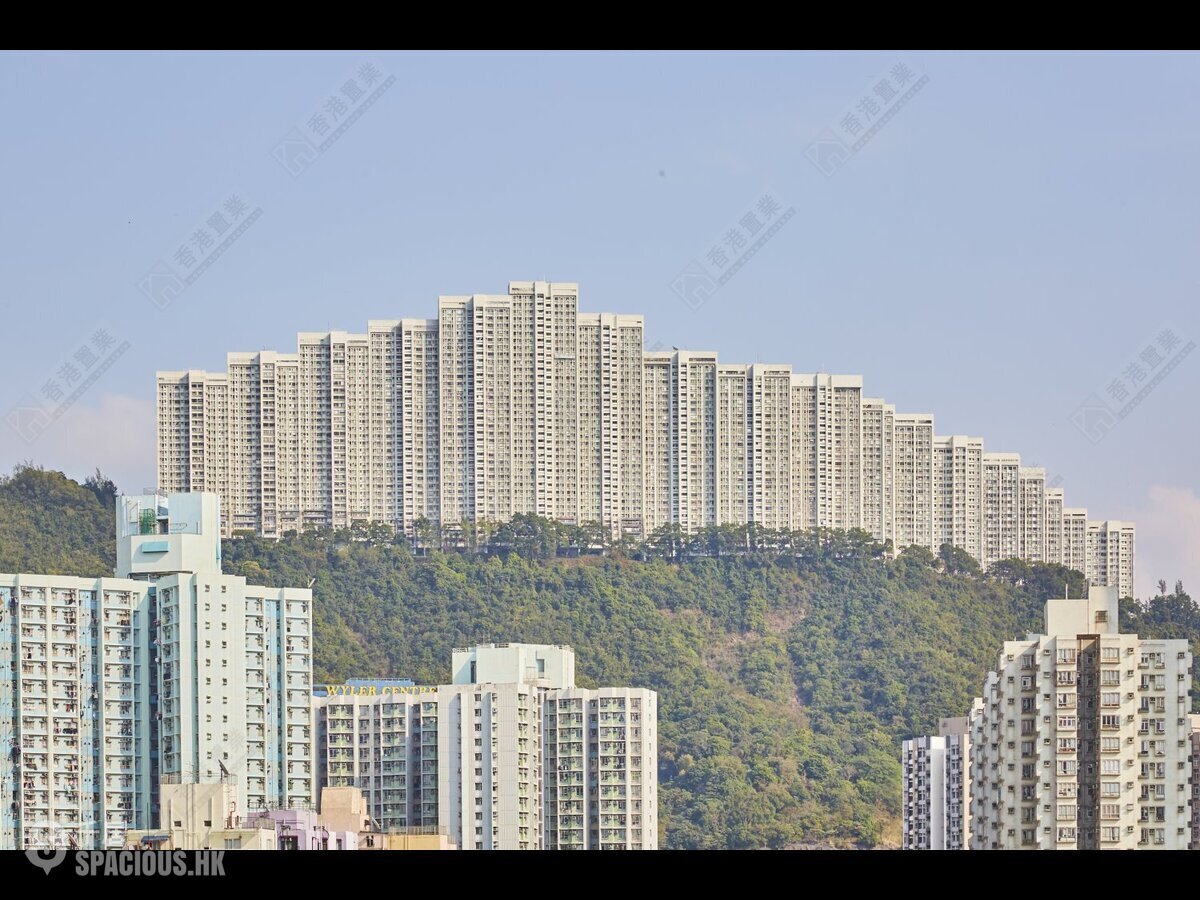 Kwai Chung - Wonderland Villas 01