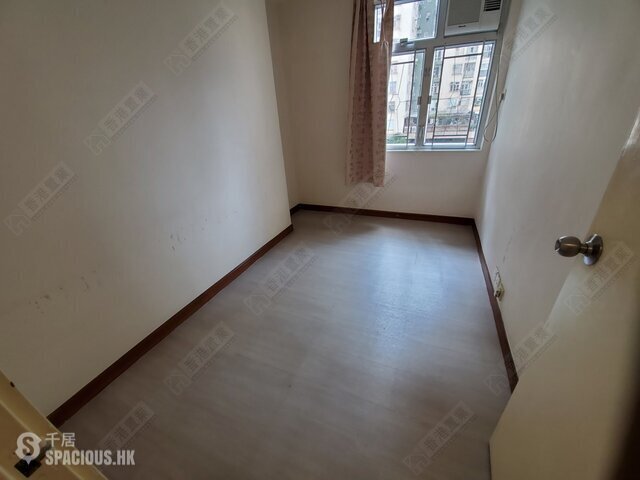 Lai Chi Kok - Mei Foo Sun Chuen Phase 1 01