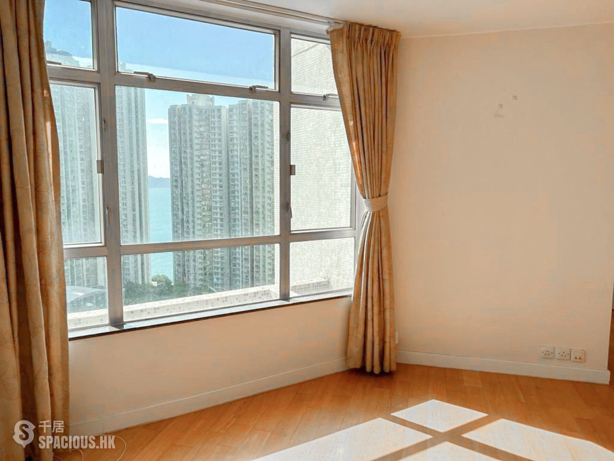 Ap Lei Chau - South Horizons Phase 1 Hoi Fai Court (Block 2) 01