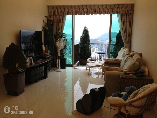 Tsuen Wan - The Cairnhill 01