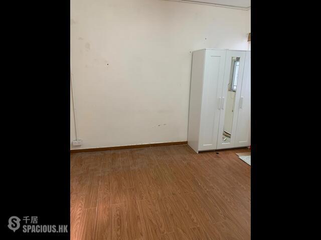 Sheung Wan - 12, Hillier Street 01