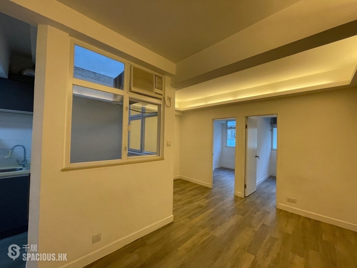 Sai Ying Pun - 26, Centre Street 01