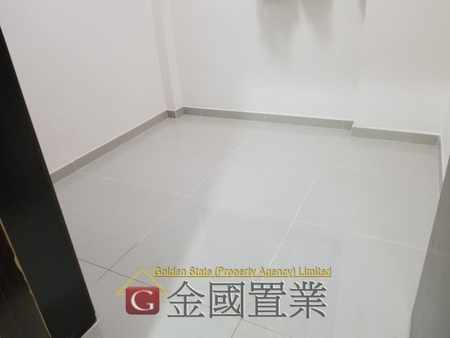 Jordan - Sunny Building 01