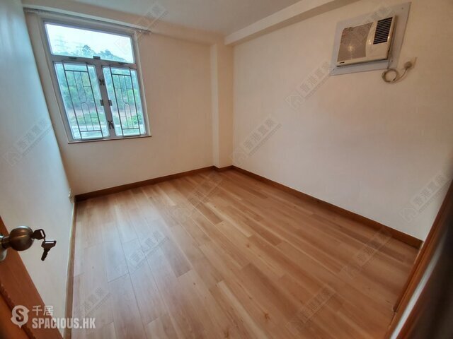 Lai Chi Kok - Mei Foo Sun Chuen Phase 1 01