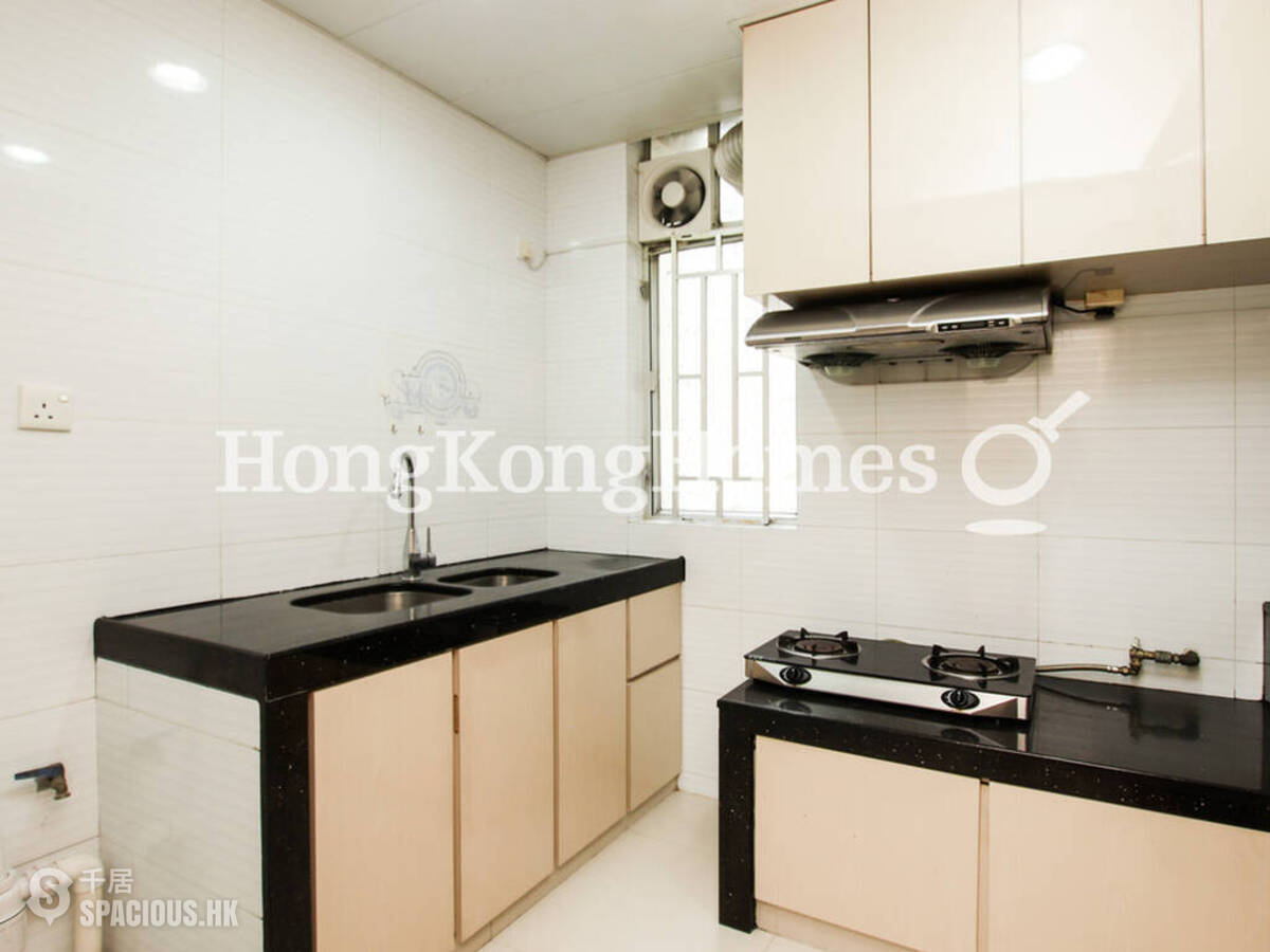 Sai Wan Ho - Lei King Wan Sites C Block 9 Yee Cheung Mansion 01