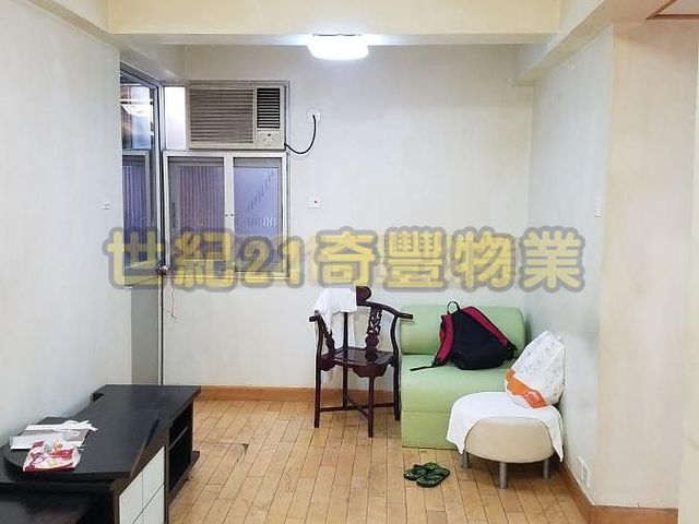 Tai Wai - Tak On Building 01