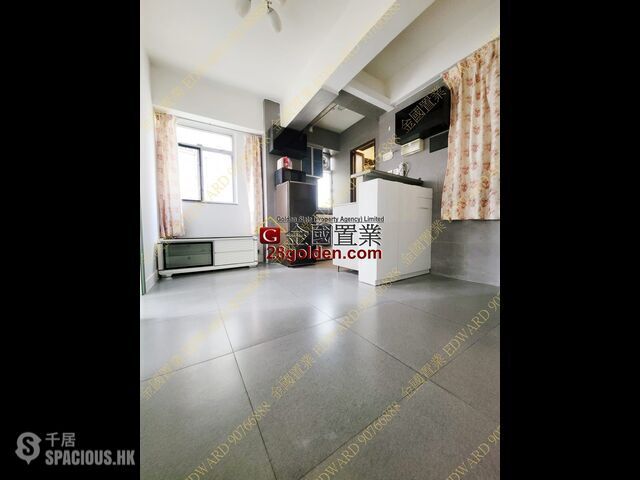 North Point - Pak Kok Building 01