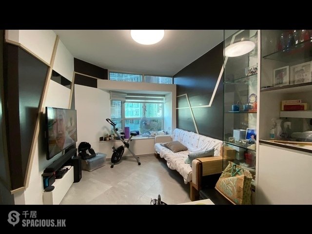 Tseung Kwan O - The Pinnacle 01