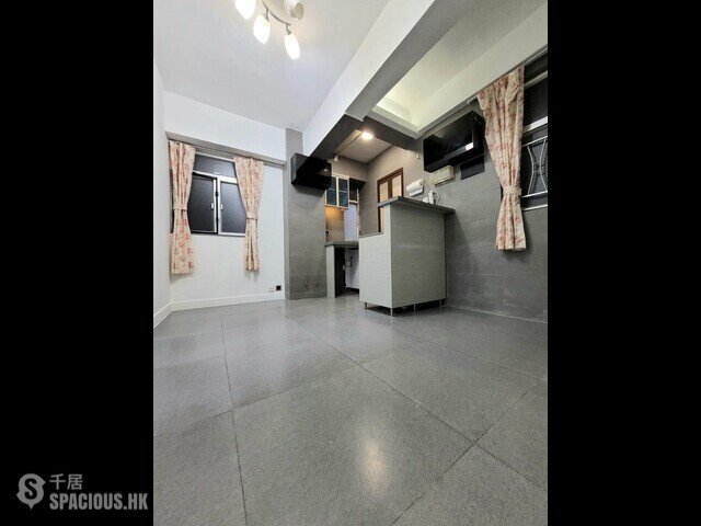 North Point - Pak Kok Building 01