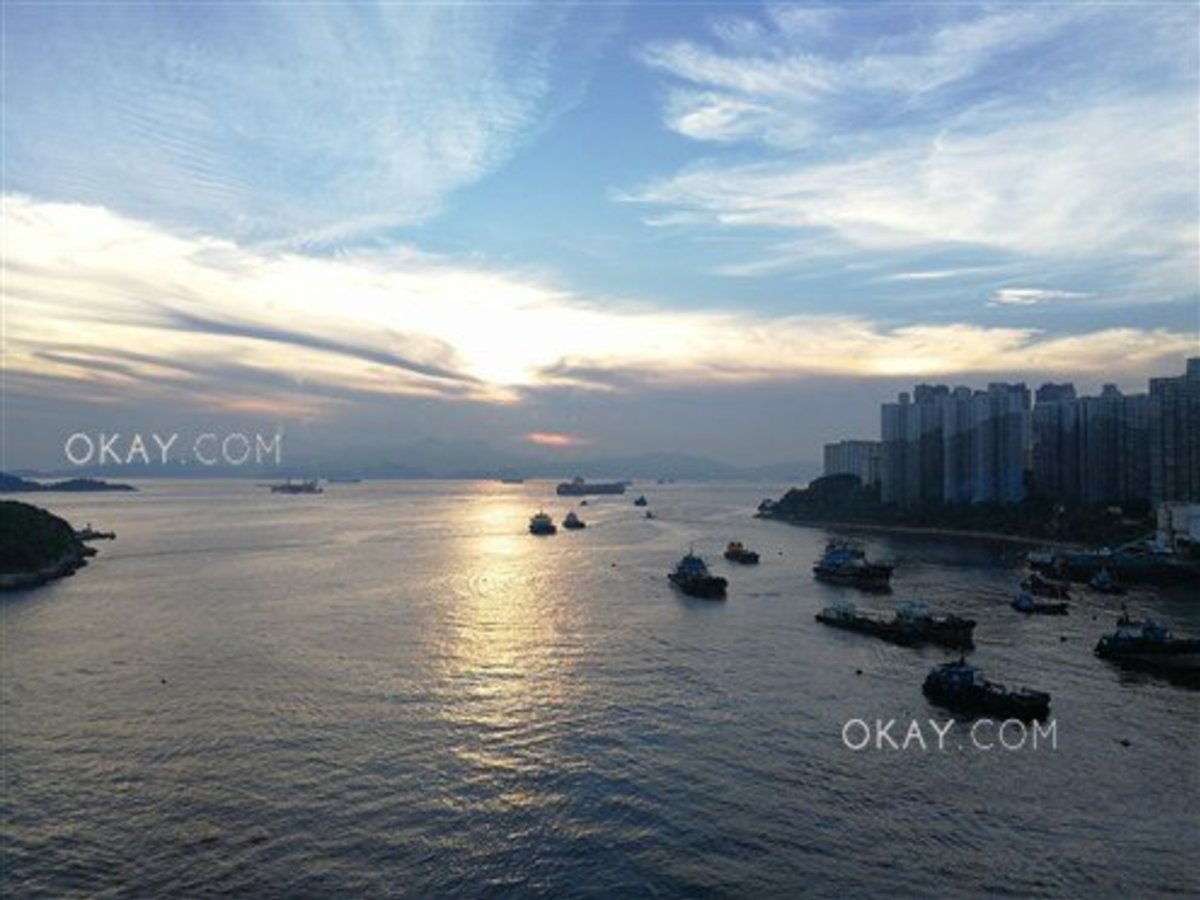 Ap Lei Chau - South Horizons 01