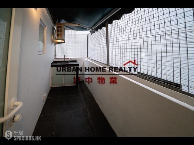 Wan Chai - 233, Jaffe Road 01