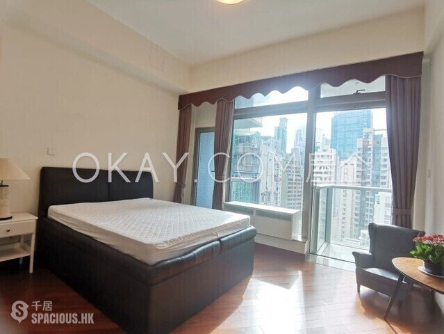 Wan Chai - The Avenue 01
