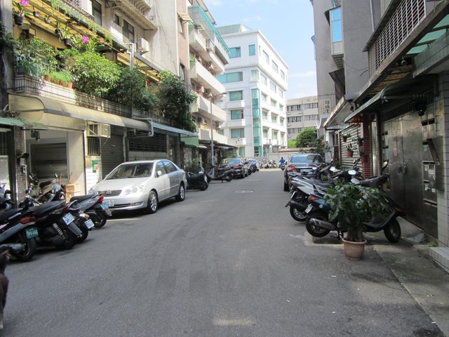 Xinyi - No. XX, Lane 49, Dadao Road, Xinyi District, Taipei City, Taiwan 110 01