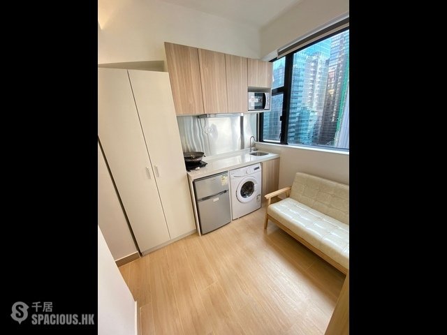 Wan Chai - Lap Tak Building 01