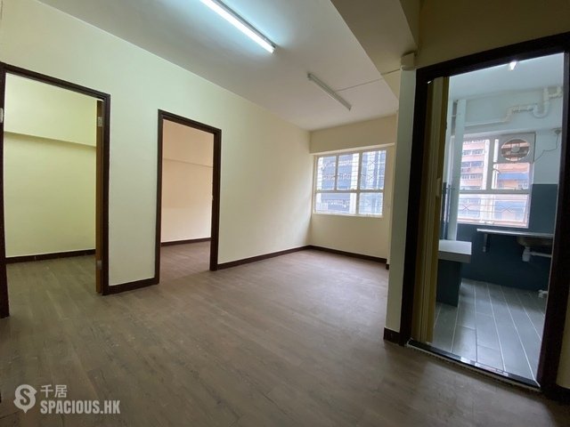 Shek Tong Tsui - Hau Fook Building 01