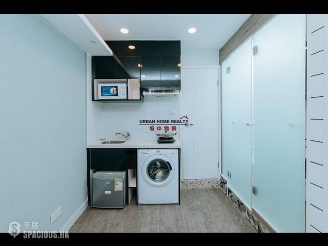 Quarry Bay - Yuen Tung Building 01