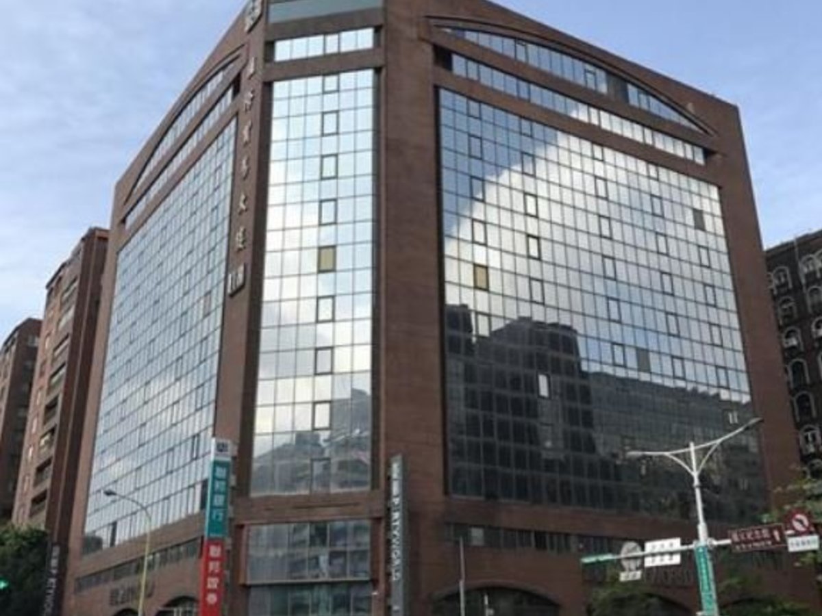 Daan - No. XXX, Section 1, Dunhua South Road, Da’an District, Taipei City, Taiwan 106 01