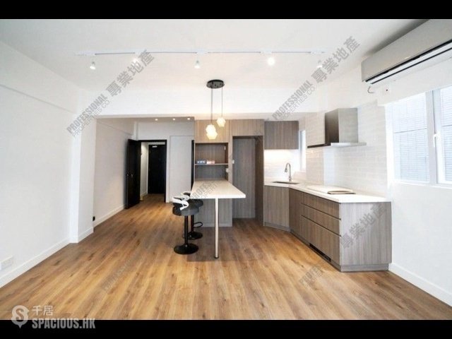 Wan Chai - 233, Jaffe Road 01