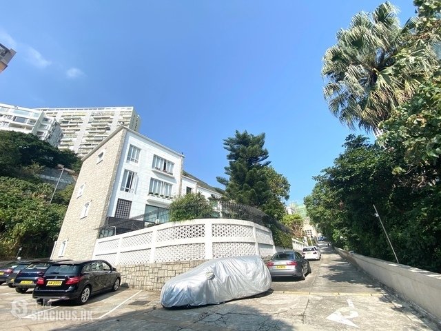 Repulse Bay - 78-80 Repulse Bay Road 01