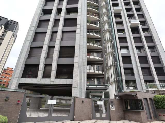 Shilin - No. XX-1, Lane 405, Section 6, Zhongshan North Road, Shilin District, Taipei City, Taiwan 111 01