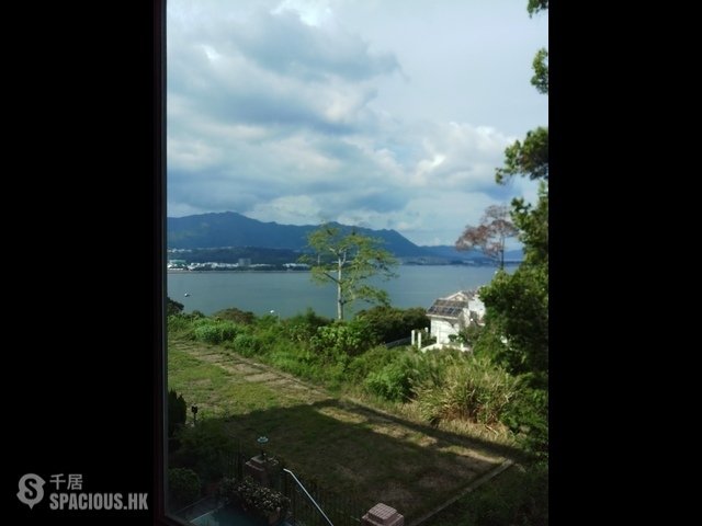Tai Po Kau - Emerald Palace 01