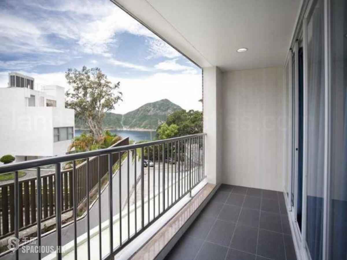 Repulse Bay - Villa Helvetia 01