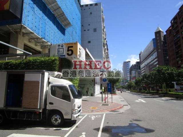 Daan - No. XXX-1, Section 4, Xinyi Road, Da’an District, Taipei City, Taiwan 106 01