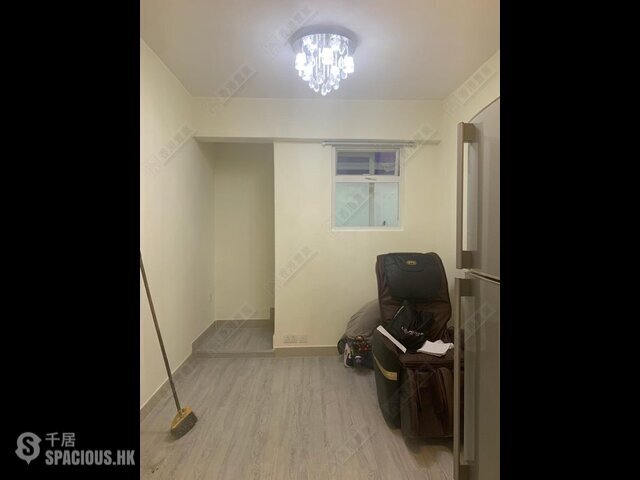 Aberdeen - Yen Shing Mansion 01