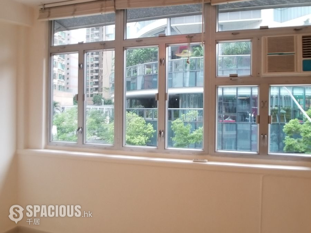 Wan Chai - 261, Queen's Road East 01