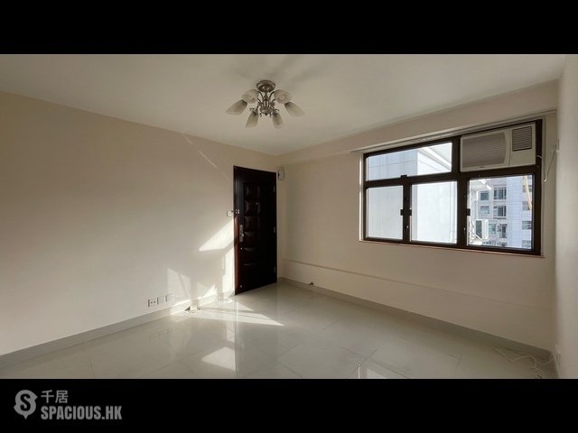 Beacon Hill - Broadway Towers 01