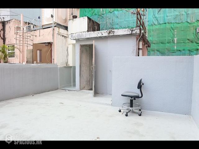 Wan Chai - 131A, Queen's Road East 01