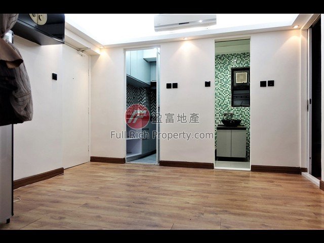 Wan Chai - 7, Tai Yuen Street 01