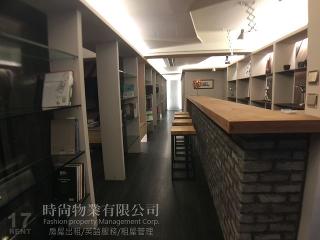 Songshan - No. XXX, DunHua N Rd, Songshan District, Taipei City, Taiwan 105 01