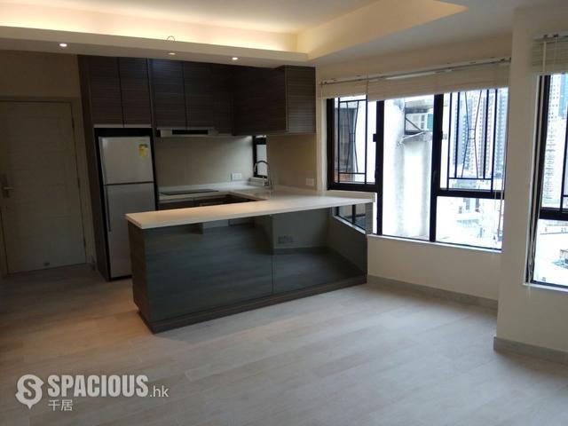 Sheung Wan - 13, New Market Street 01