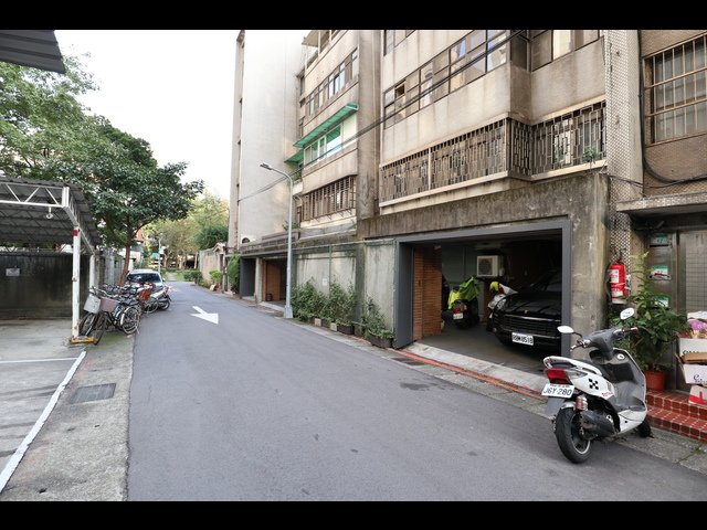 Daan - No. XX, Alley 1, Lane 24, Section 3, Ren'ai Road, Da’an District, Taipei City, Taiwan 106 01