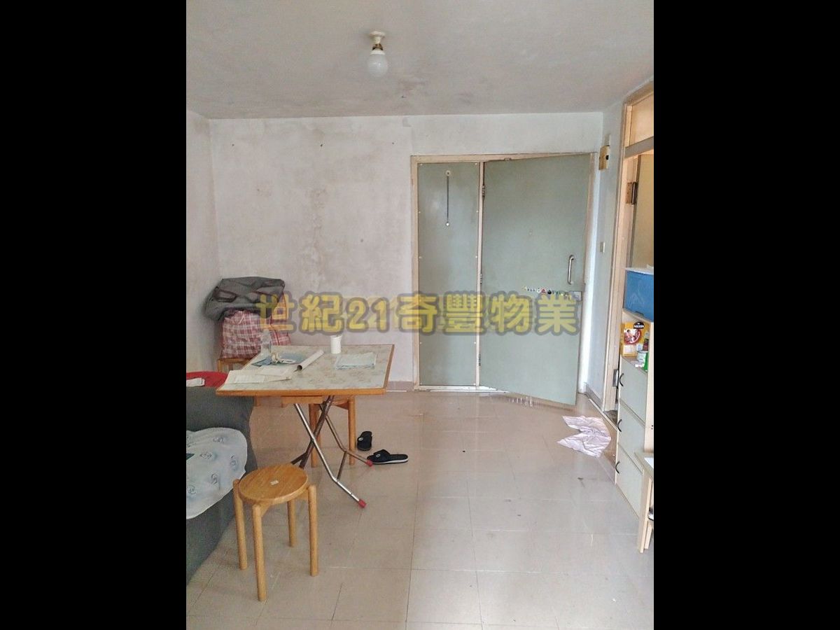 Fanling - Yung Shing Court 01