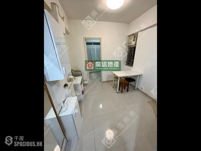 Mong Kok - Cheung Hing Mansion 01
