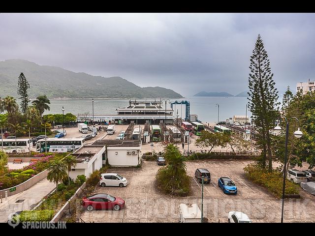 Mui Wo - SILVER CENTRE BUILDING 01