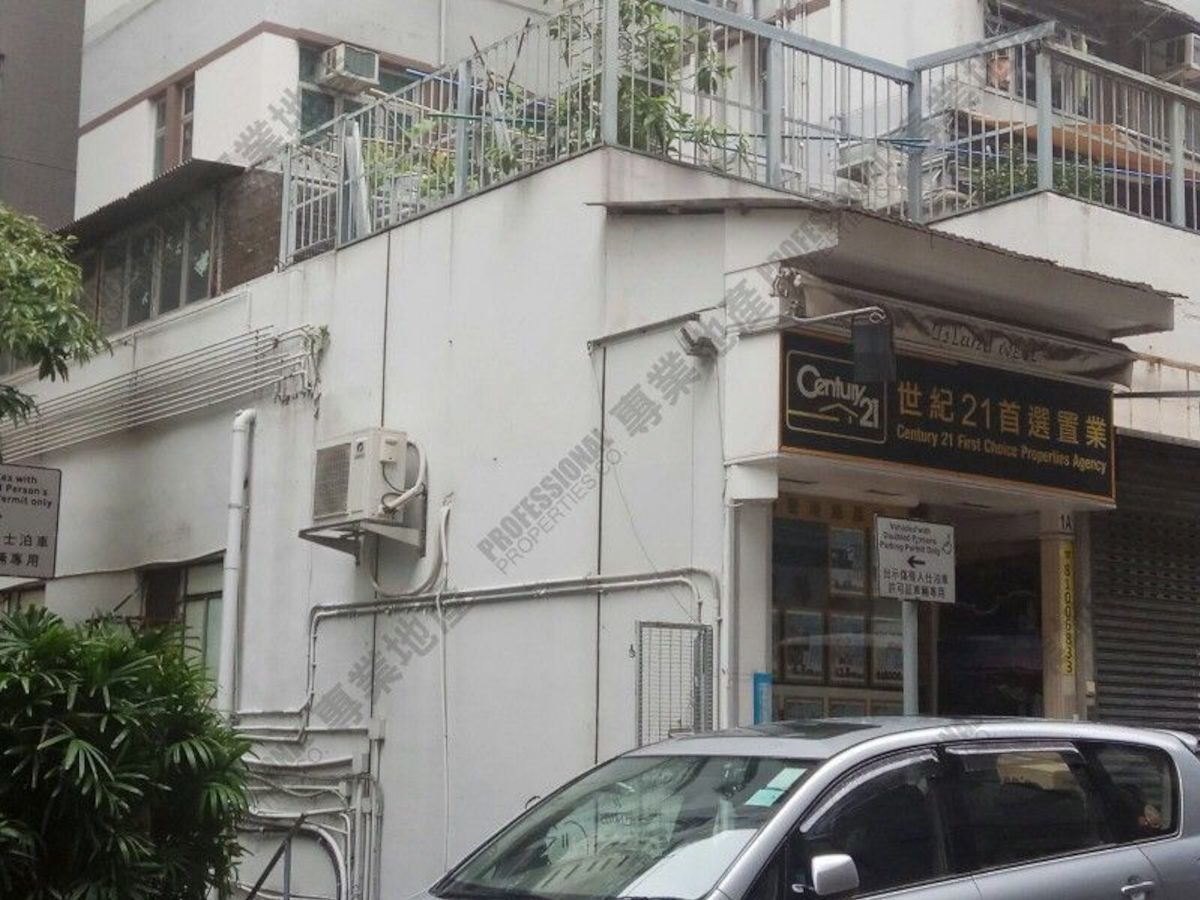 Sai Ying Pun - Tung Cheung Building 01