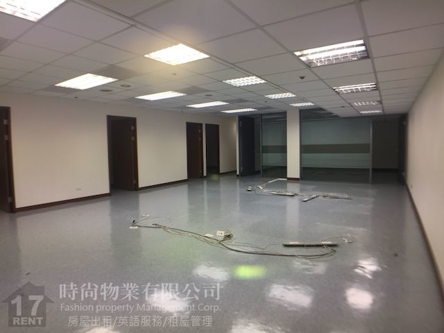 Xinyi - No. XXX, Section 4, Zhongxiao East Road, Xinyi District, Taipei City, Taiwan 110 01