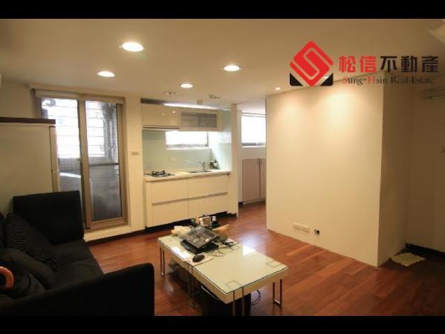 Songshan - Section 2, Bade Road & Section 2, Chang'an East Road, Songshan District, Taipei City, Taiwan 105 01