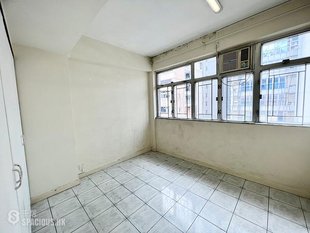 Wan Chai - Chung Nam Building 01