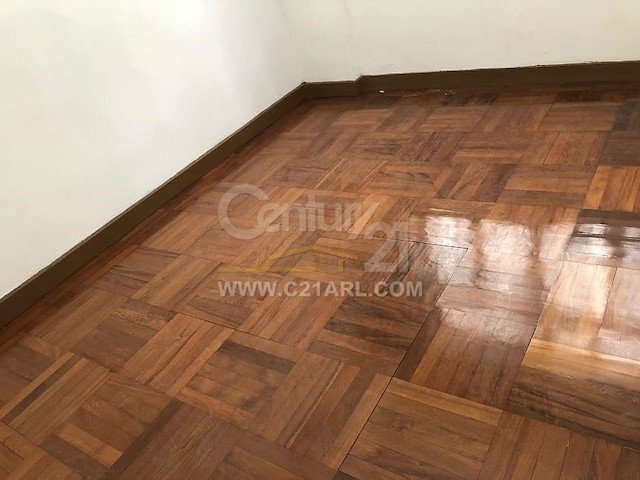 Sai Ying Pun - 33, Bonham Road 01