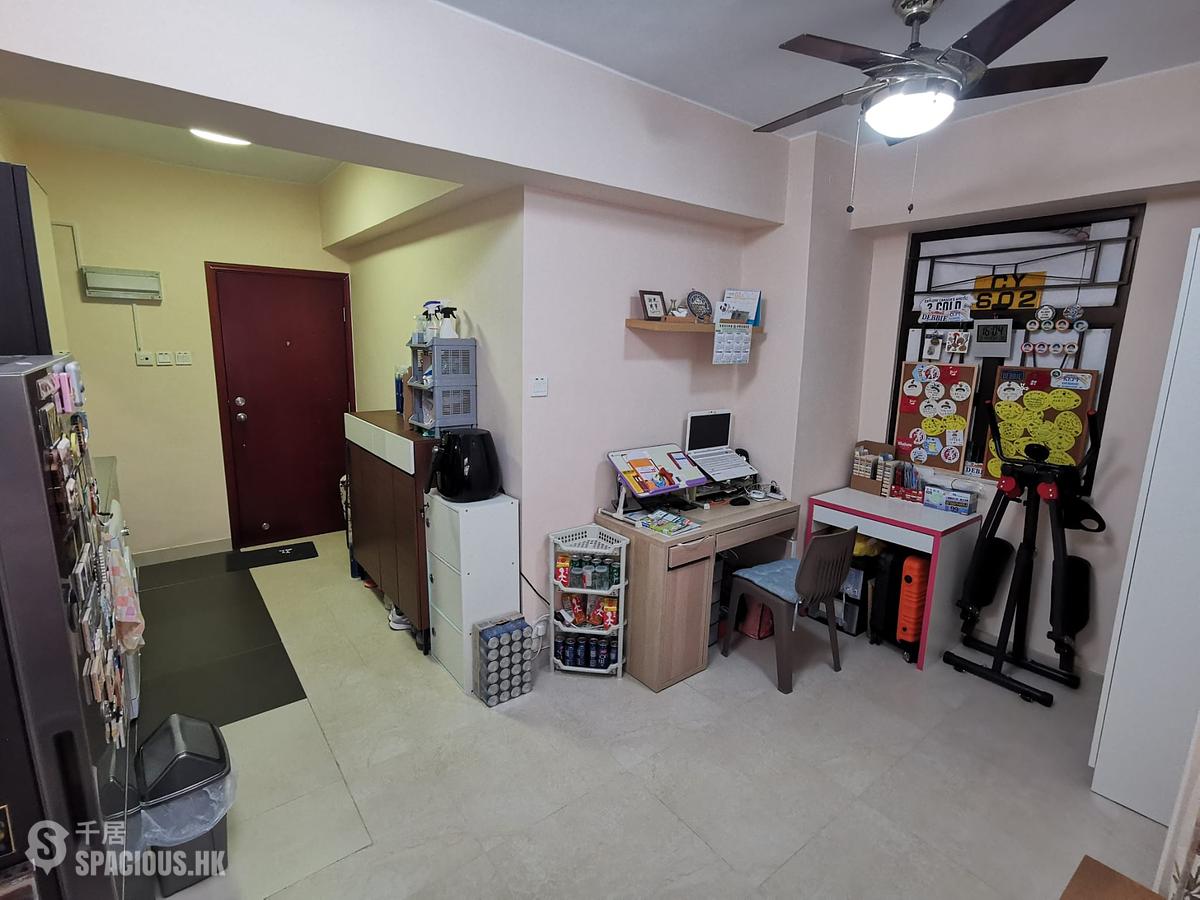 Kennedy Town - Kin Liong Mansion 01