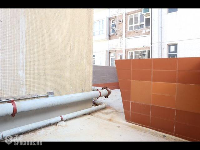 Wan Chai - 18, Tai Yuen Street 01
