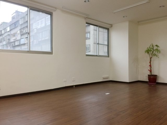 信义区 - 110台湾台北市信義區忠孝東路五段XXX號 01