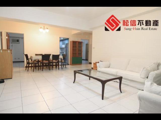Shilin - No. XX, Section 4, Chengde Road, Shilin District, Taipei City, Taiwan 111 01