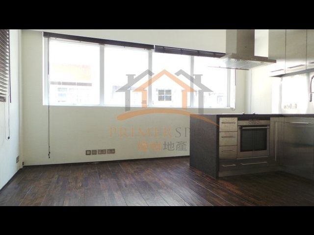 Soho - 34B, Staunton Street 01